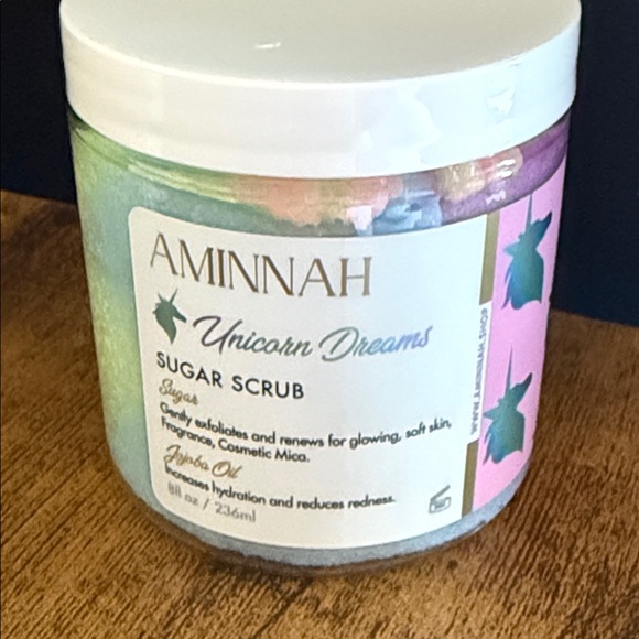 AMINNAH Unicorn Dreams Sugar Scrub, Body Butter, Lip Scrub & Lip Plumping Mask - Picture 2 of 10